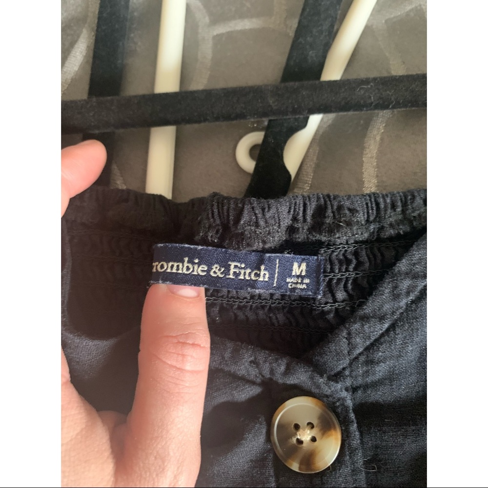 Abercrombie & Fitch puff sleeve button down top (medium) - Picture 4 of 4